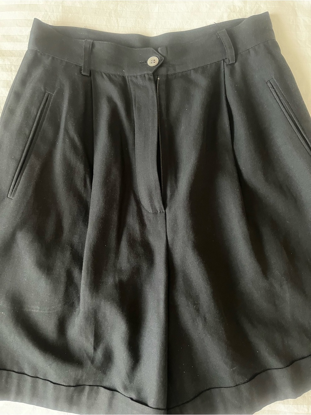 Nordstrom Classiques Pleated Black Women's Bermuda Shorts Sz4